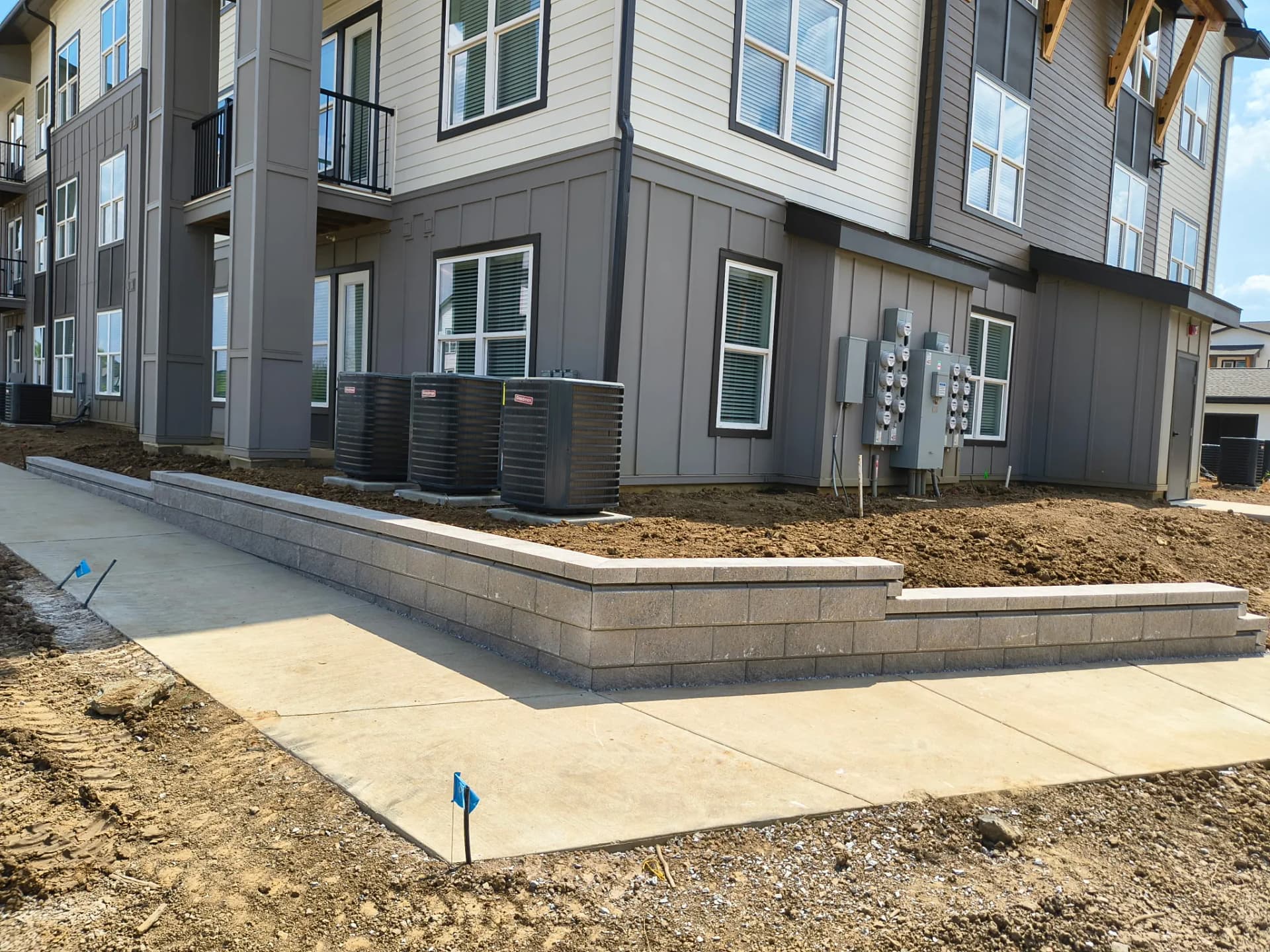 Gallery photos for Commercial Retaining Wall Built Fast Before Inspection: Image #1