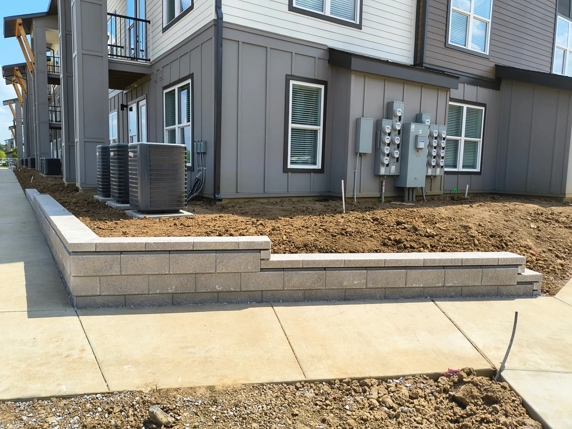 Gallery photos for Commercial Retaining Wall Built Fast Before Inspection: Image #2