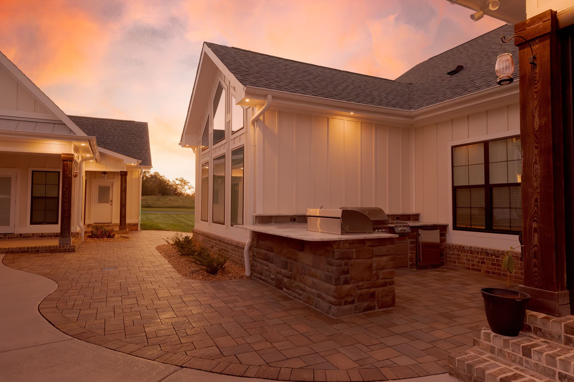 Gallery photos for Custom Outdoor Kitchen Built for Serious Backyard Hosting: Image #3